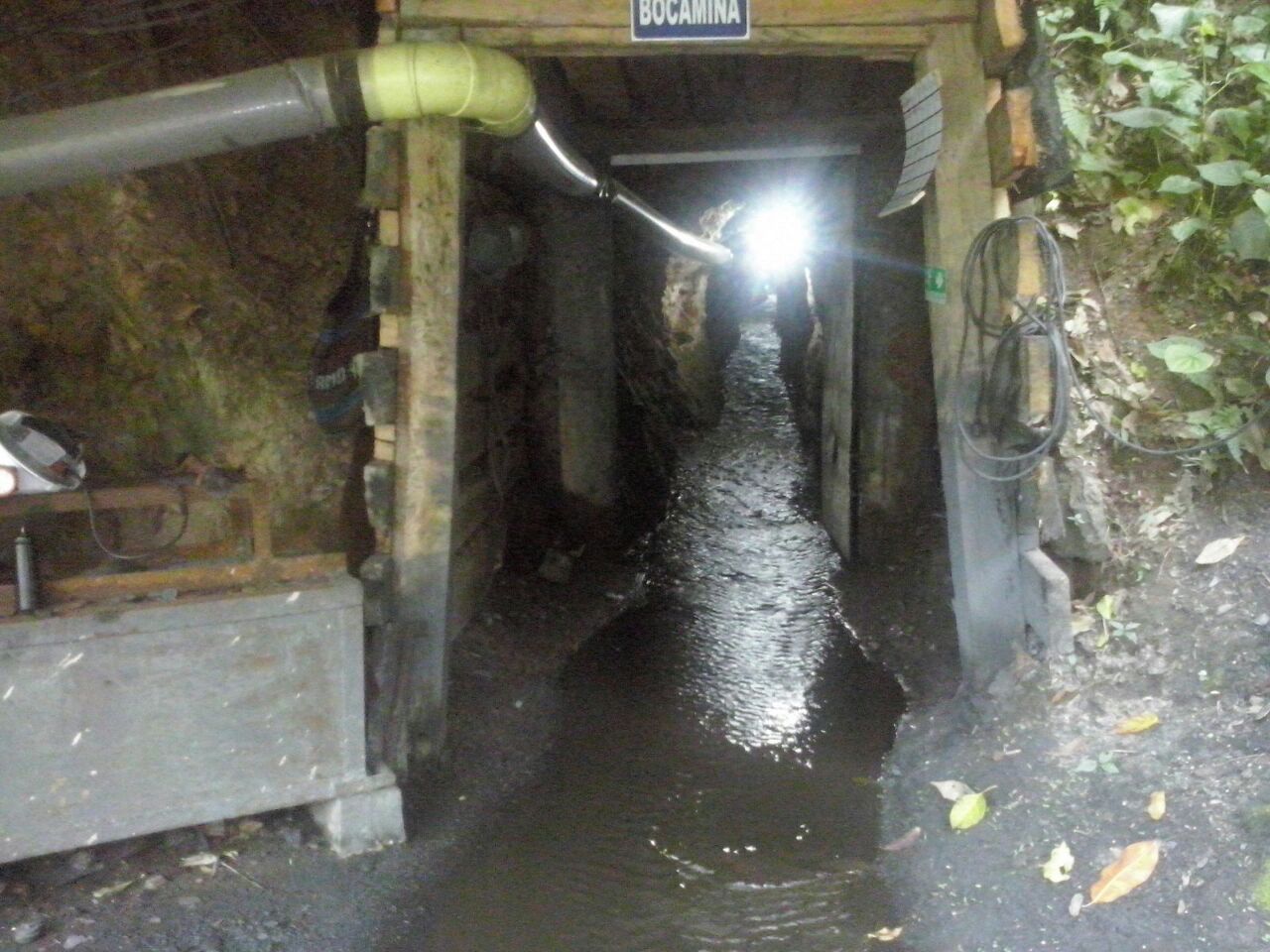 Entrada de una mina de esmeraldas