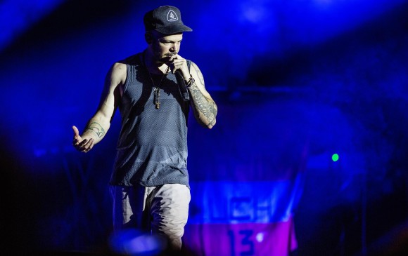 Residente convoca a estudiantes a manifestar en tarima durante sus conciertos Residente convoca a estudiantes a manifestar en tarima durante sus conciertos