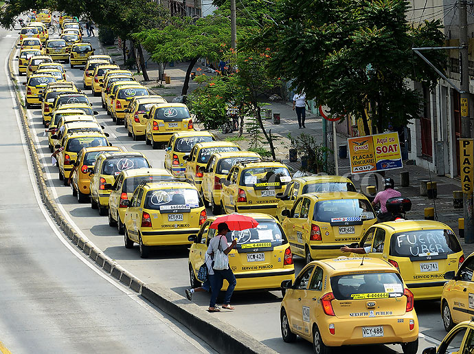 Taxistas realizarán rifas para premiar a pasajeros y conductores