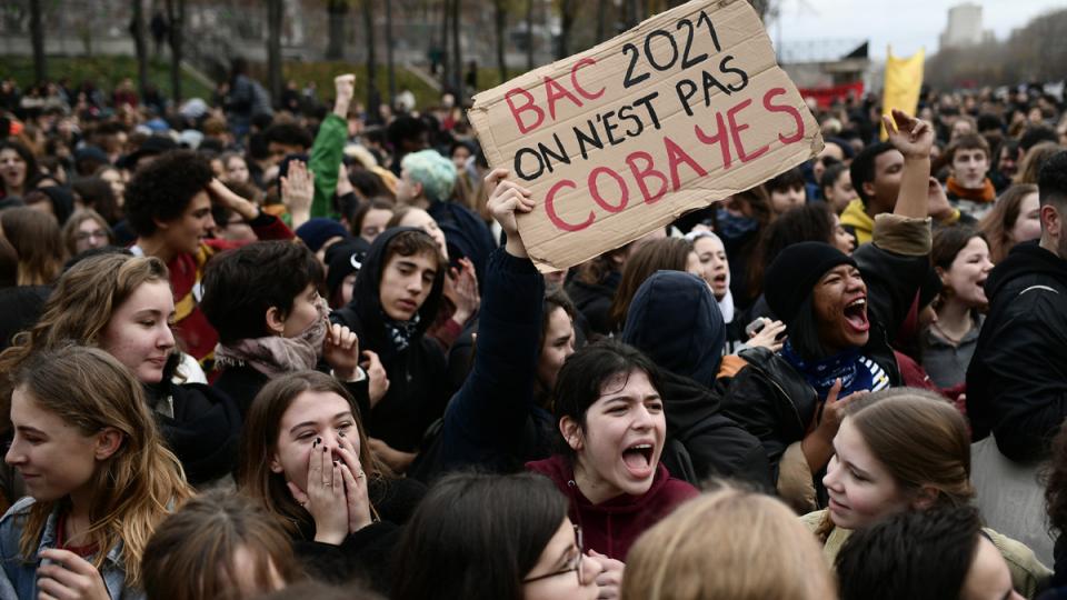 Violentos arrestos estudiantiles en Francia