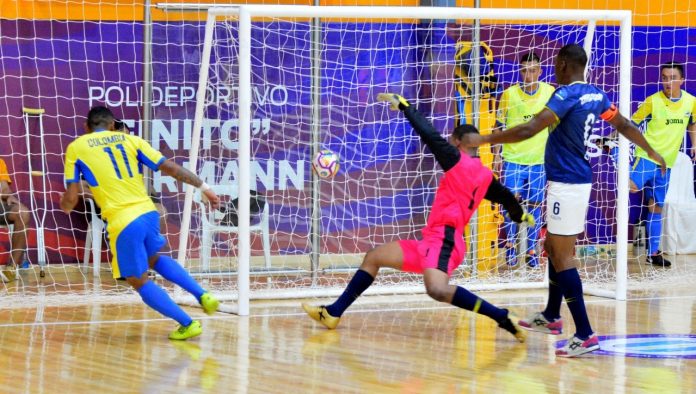 Selección Colombia contra Curazao