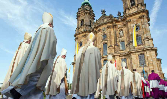 mujeres sacerdotes