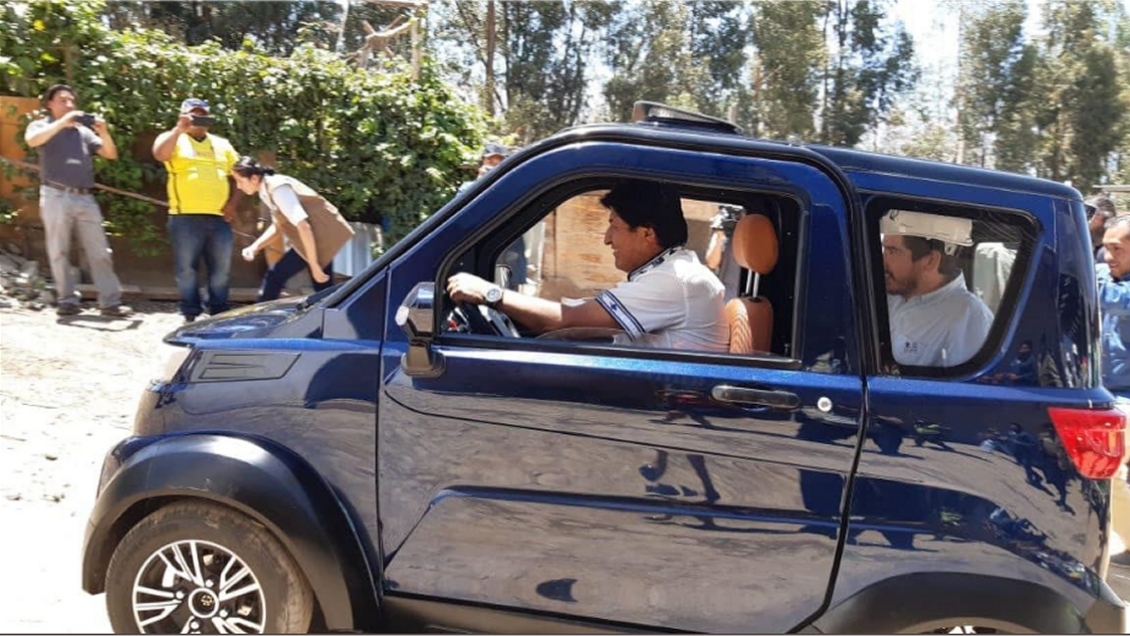 Autos eléctricos: Bolivia abriendo opciones y Colombia cerrándolas