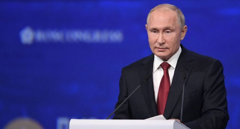 Vladimir Putin ordena cese al fuego en Ucrania por 36 horas