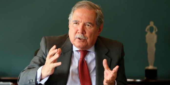 ministro-botero