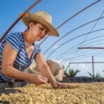 cropped-mujeres-campo-campesina-mujer.jpg
