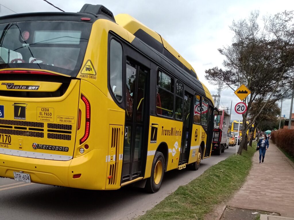 Buses amarillos 