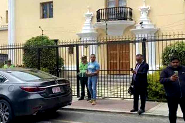 México abre puertas a la familia del expresidente Pedro Castillo