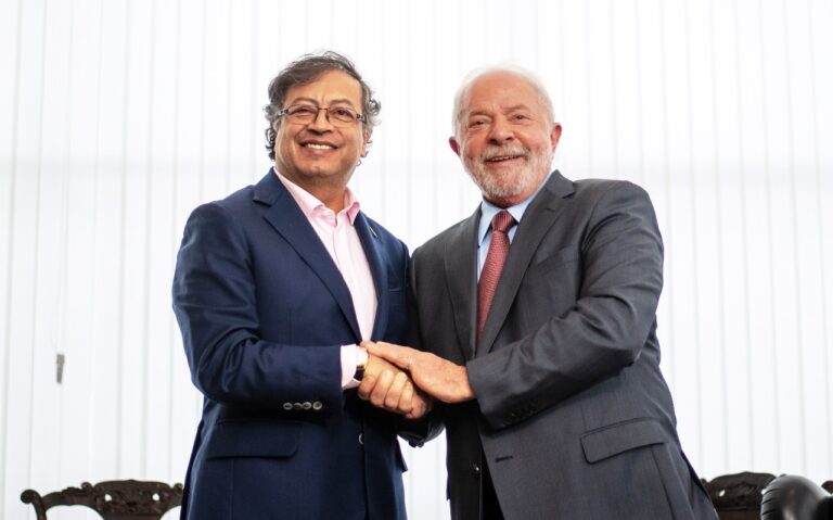 Pacto por selva amazónica, política antidrogas, apoyo a Paz Total en Colombia e interconexión eléctrica centraron encuentro de presidentes Petro y Lula