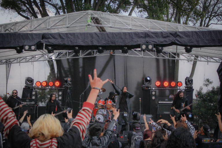 Los sonidos del Rock atravesaron el Parque fundacional de Fontibón