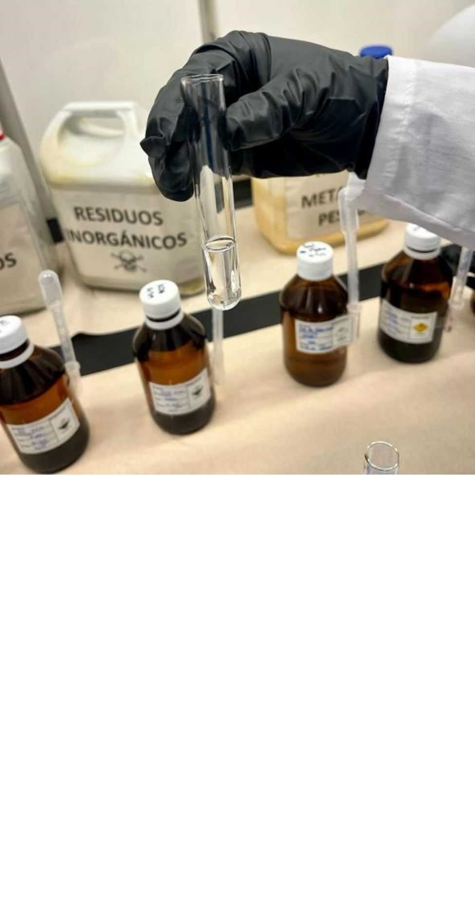 La edición genética es una herramienta revolucionaria que permite modificar el ADN con precisión, abriendo posibilidades en la investigación biomédica y el tratamiento de enfermedades genéticas / Foto: DNA CODE