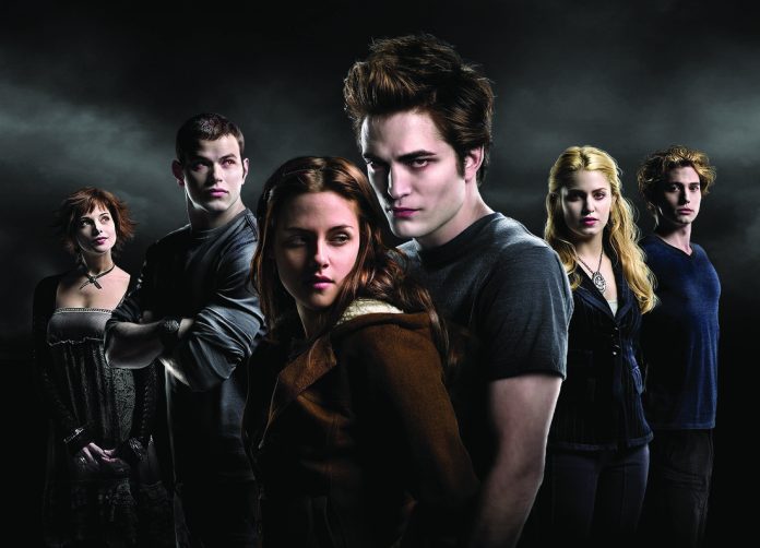 Twilight.Cullens.Bella.jpg