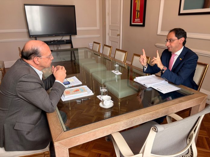 Jose Manuel Restrepo vicepresidente